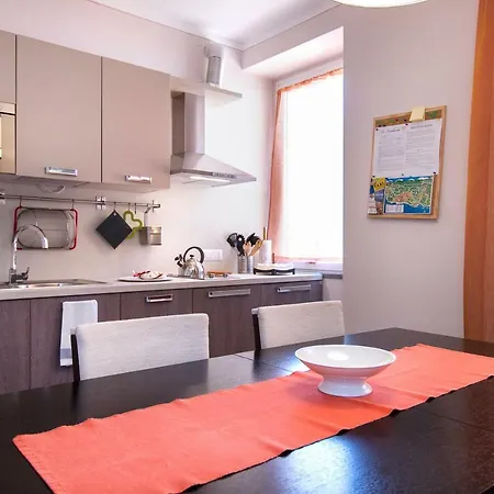 La Lombarda By Stresahome - Centro Storico Apartmán