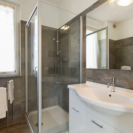 Apartamento La Lombarda Centro Storico Stresa